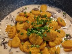Hokkaido gnocchi se smetanovo-žampionovou omáčkou