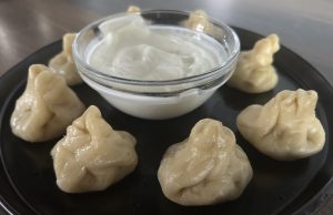 Čínské měšce v páře plněné mletým masem (wonton) Čínské měšce v páře plněné mletým masem (wonton)