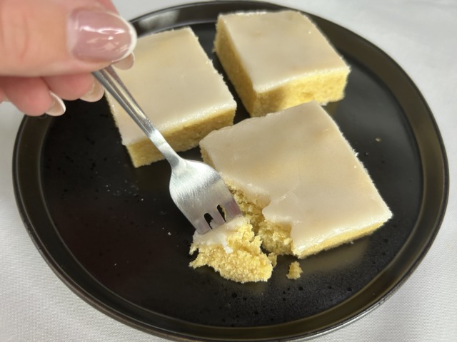 Letní citronové brownies - rychlý a snadný recept Letní citronové brownies - rychlý a snadný recept