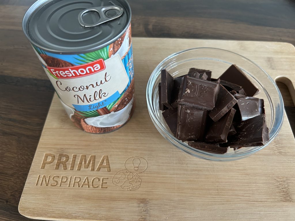 Čokoládovo-kokosový dort jen ze 2 ingrediencí