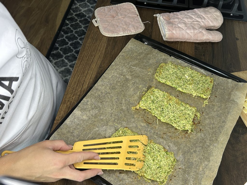 Cuketové toasty plněné sýrem