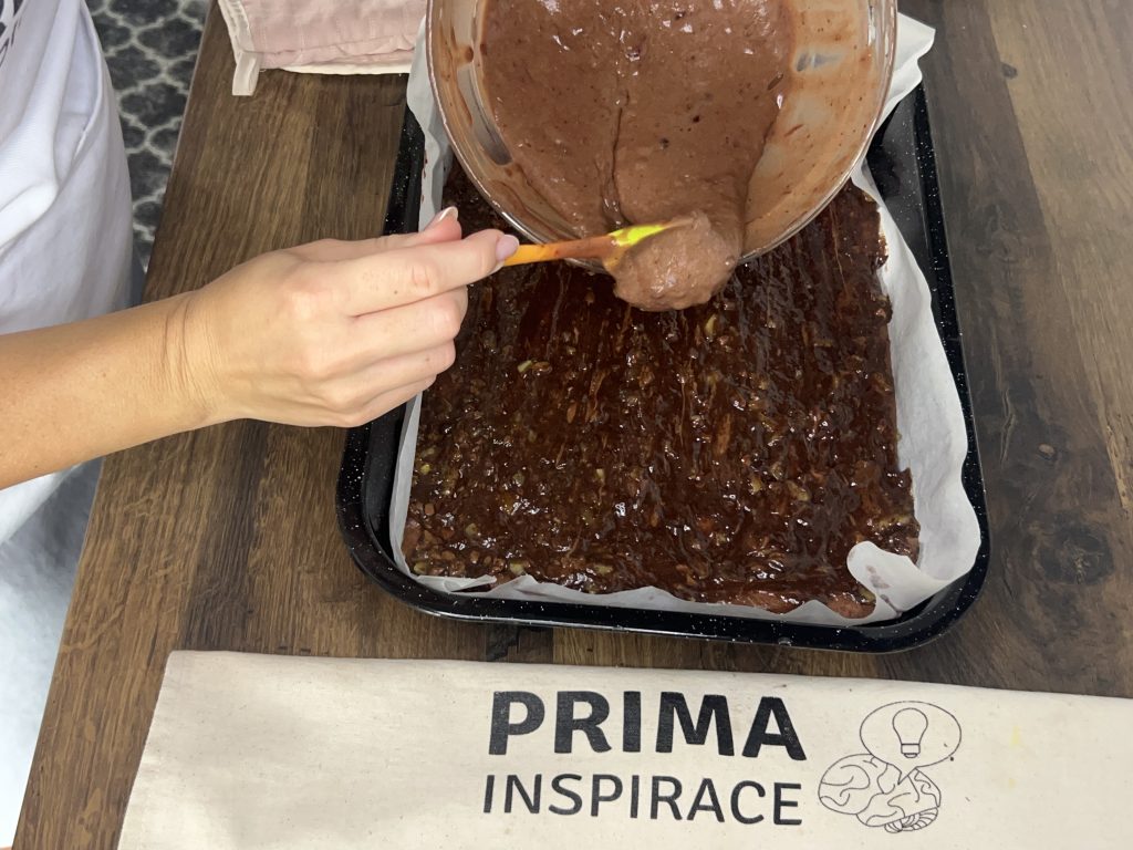 Hrnkový čokoládový koláč, který si bez debaty zamilujete