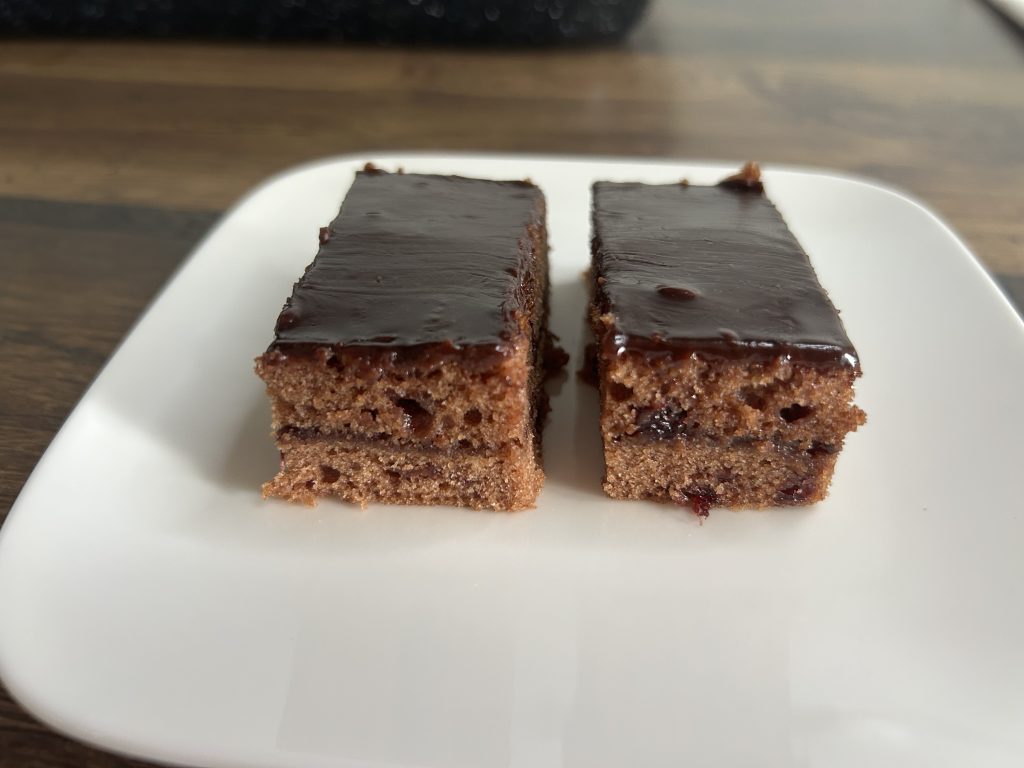 Hrnkový čokoládový koláč, který si bez debaty zamilujete