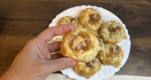 Jednoduché koláčky s tvarohem a marmeládou – bez dlouhého kynutí Jednoduché koláčky s tvarohem a marmeládou – bez dlouhého kynutí