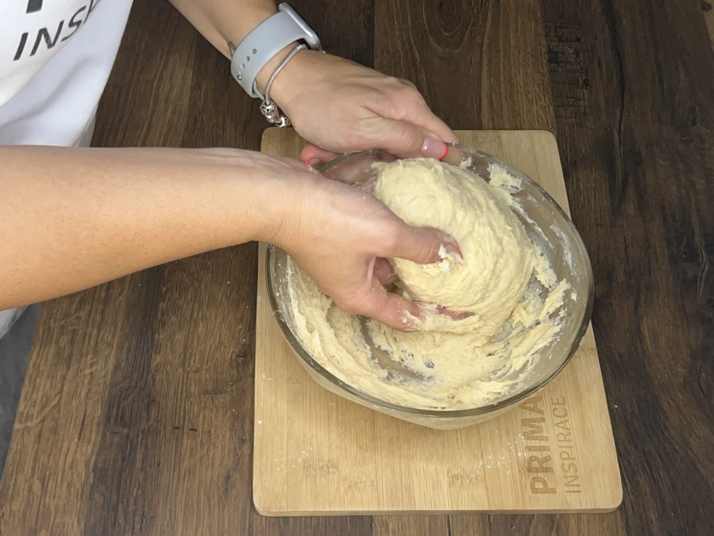 Jednoduché koláčky s tvarohem a marmeládou – bez dlouhého kynutí