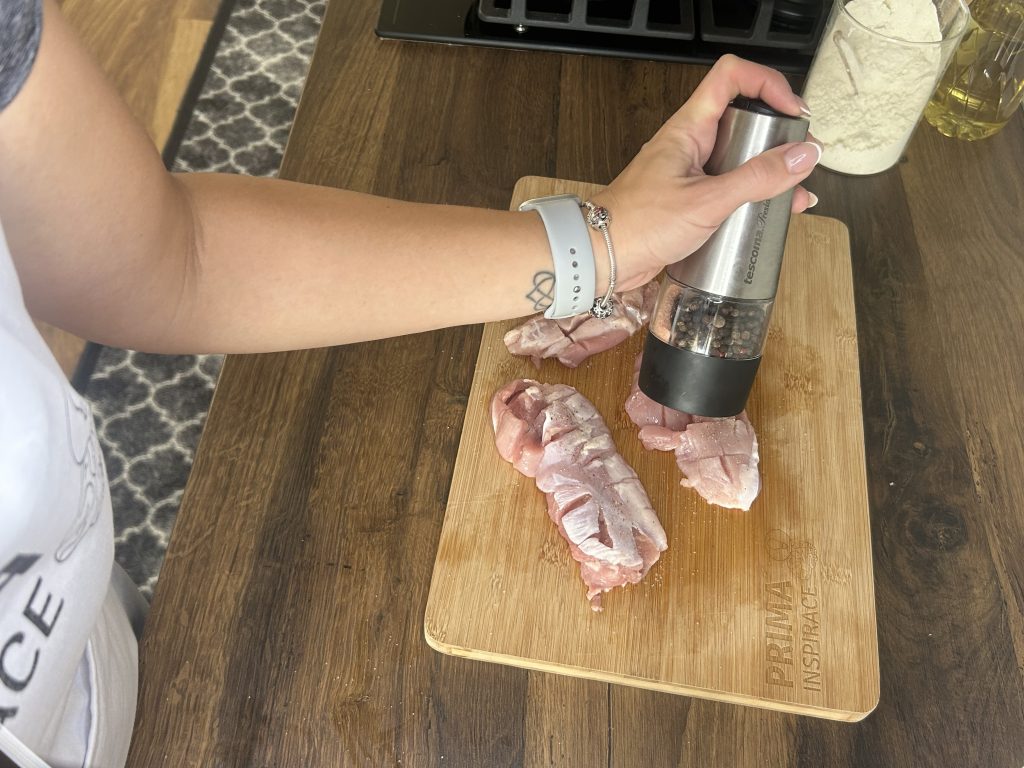 Krůtí maso v sýrovém obalu – křupavá klasika na pánvi