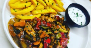 Kuřecí čína se zeleninou a sójovou omáčkou: Rychlý recept na lahodnou večeři