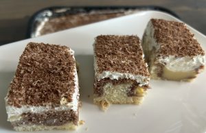 Macecha řezy: Recept na mramorový koláč s pudinkem a krémem Macecha řezy – mramorové pokušení pro každou příležitost