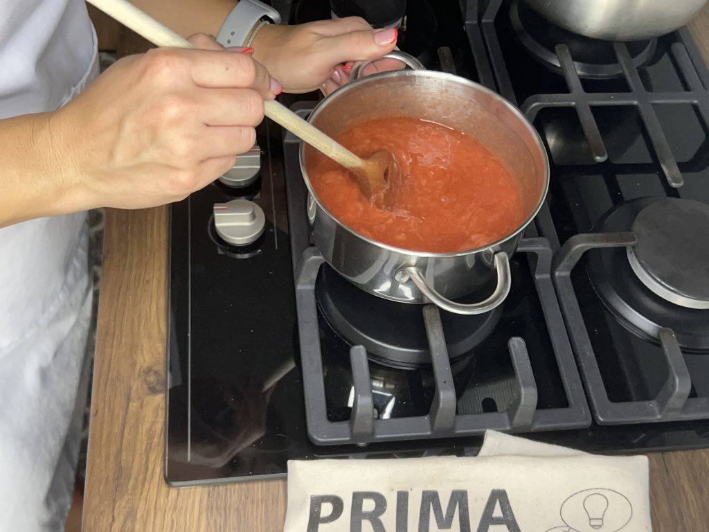 Zdravý makovo-jablečný koláč bez mouky