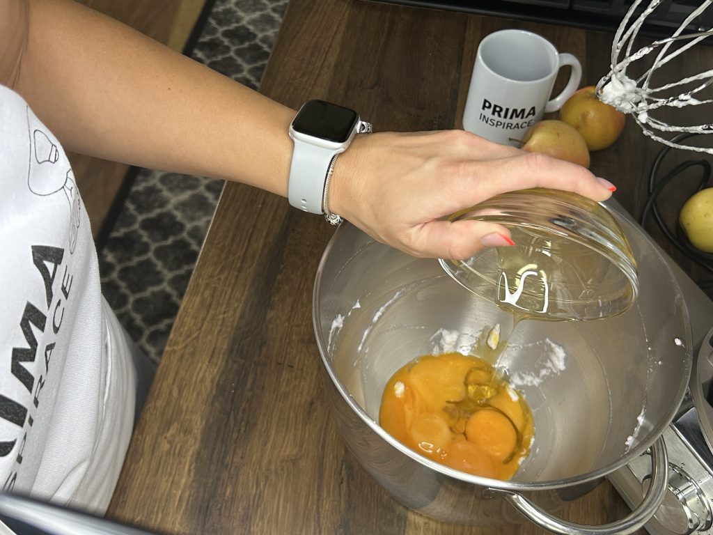 Zdravý makovo-jablečný koláč bez mouky