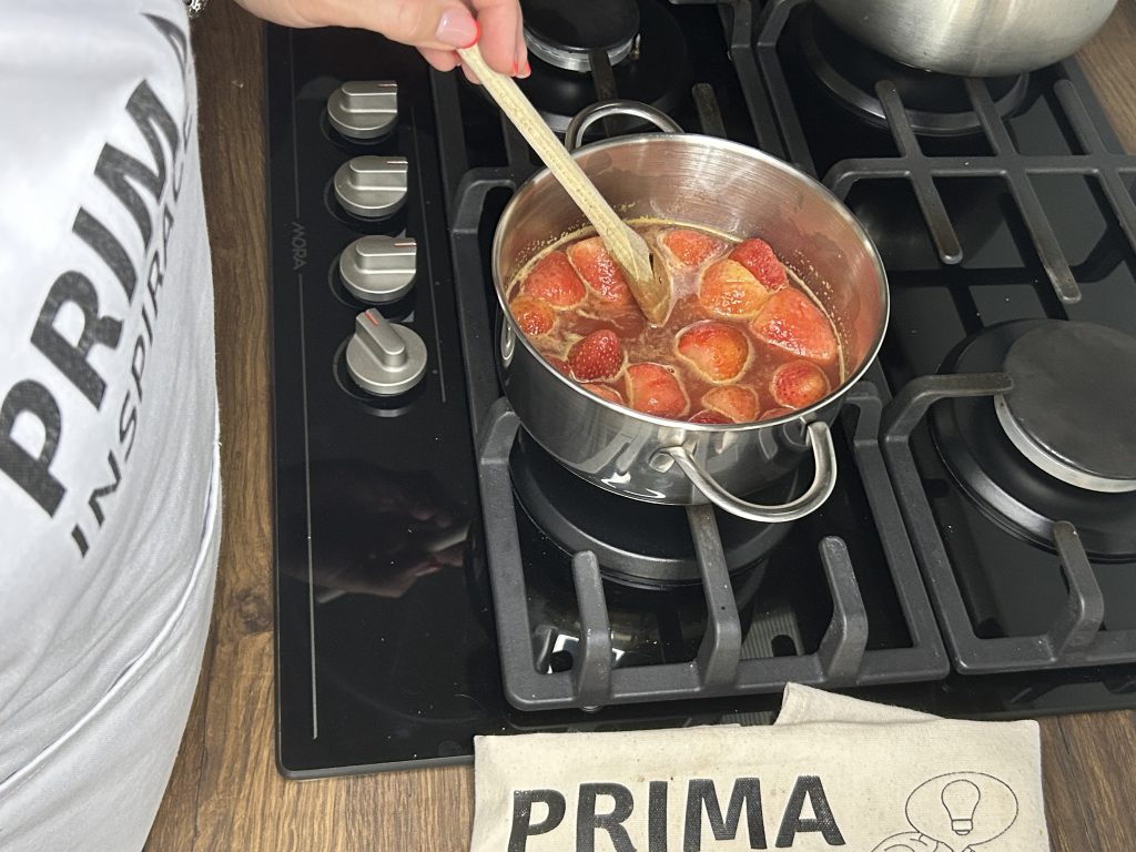 Zdravý makovo-jablečný koláč bez mouky