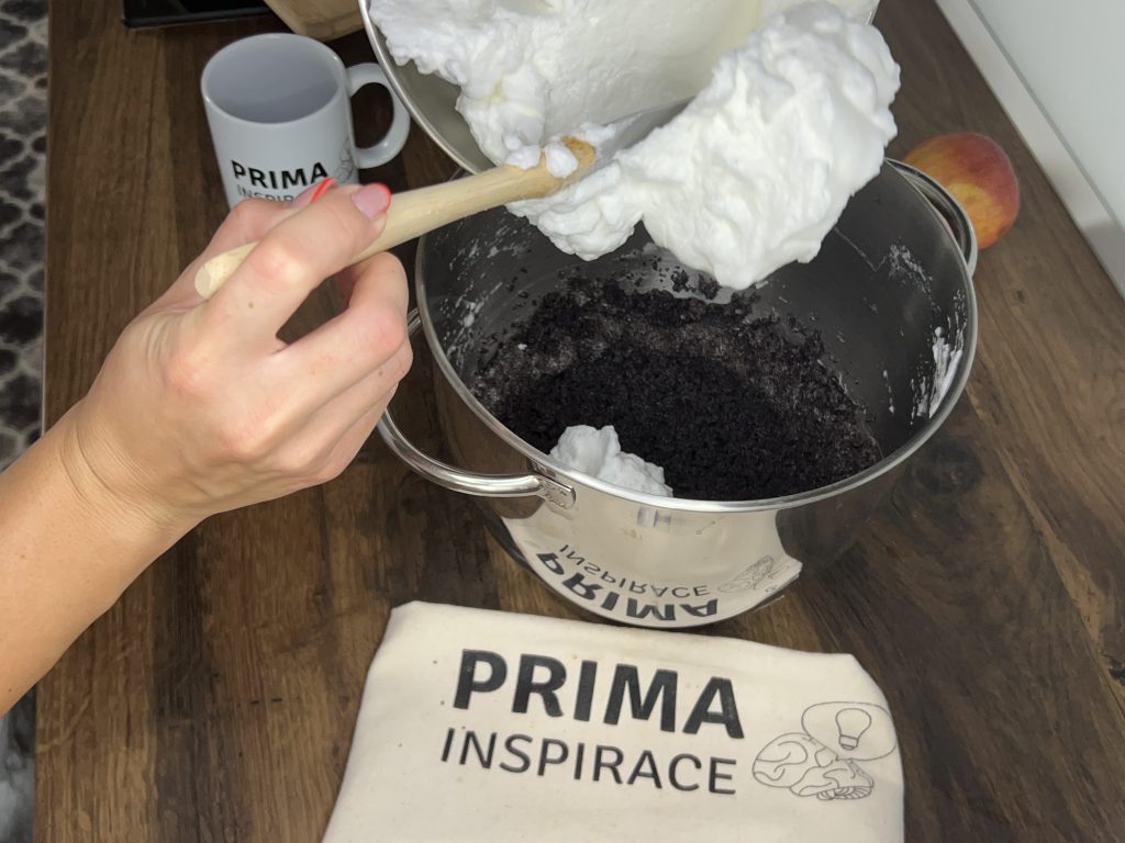 Zdravý makovo-jablečný koláč bez mouky