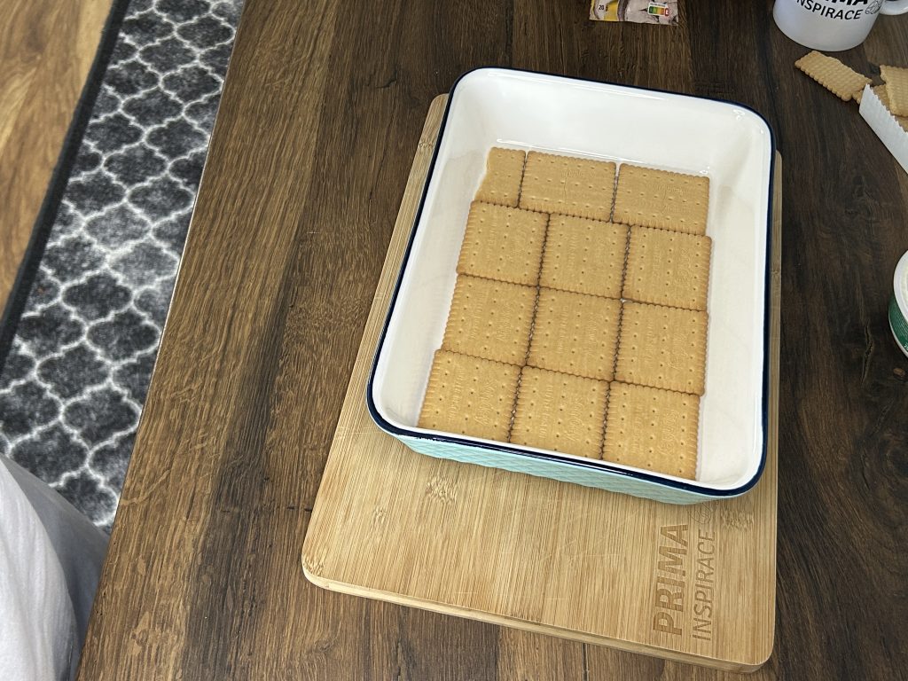 Nepečený malinový řez s mascarpone a želatinou