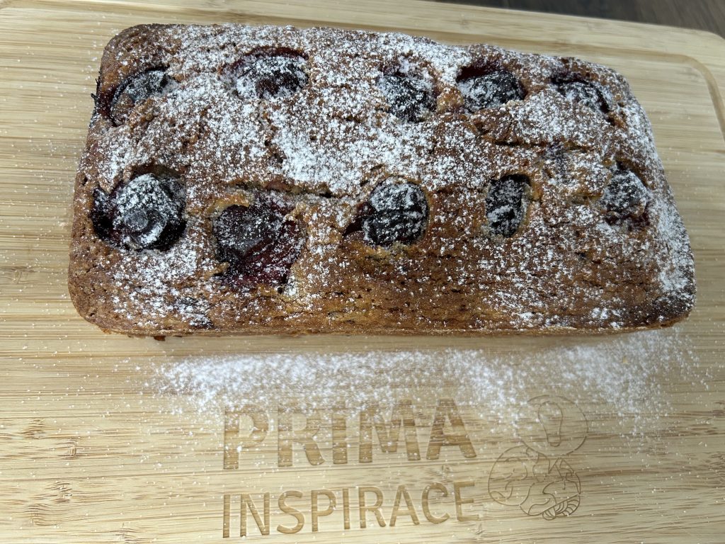 Rychlý švestkový koláč se skořicovou vůní