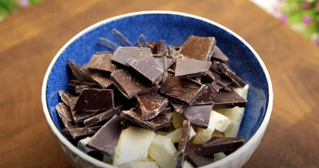 Elegantní čokoládové brownies - vláčný čokoládový dort s jemnou krustou a bohatou chutí