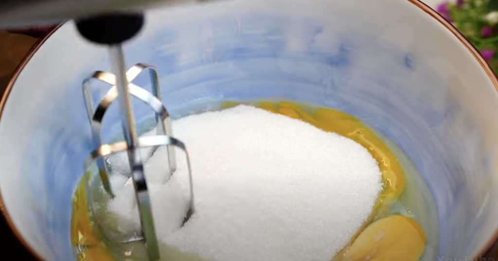 Elegantní čokoládové brownies - vláčný čokoládový dort s jemnou krustou a bohatou chutí