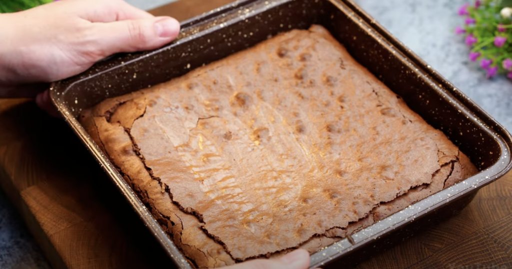 Elegantní čokoládové brownies - vláčný čokoládový dort s jemnou krustou a bohatou chutí