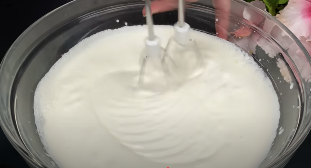 Domácí banánová zmrzlina bez zmrzlinovače – jednoduchý recept ze 3 ingrediencí