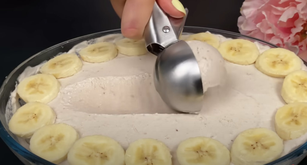 Domácí banánová zmrzlina bez zmrzlinovače – jednoduchý recept ze 3 ingrediencí