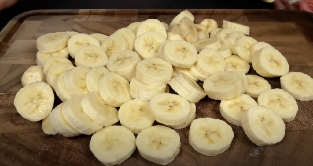 Domácí banánová zmrzlina bez zmrzlinovače – jednoduchý recept ze 3 ingrediencí