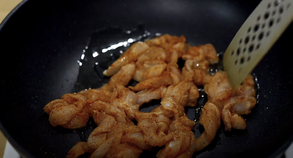 Kuřecí stir-fry s barevnou zeleninou a jasmínovou rýží - krok za krokem