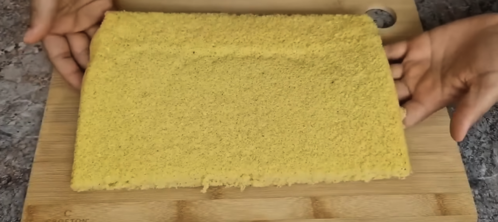 Ořechové řezy s nadýchaným piškotem a jemným krémem – jako z cukrárny, ale zvládnete je i doma