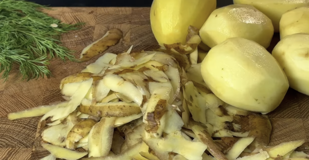 Křupavé bramborové kapsy plněné šťavnatou klobáskou a krémovou mozzarellou