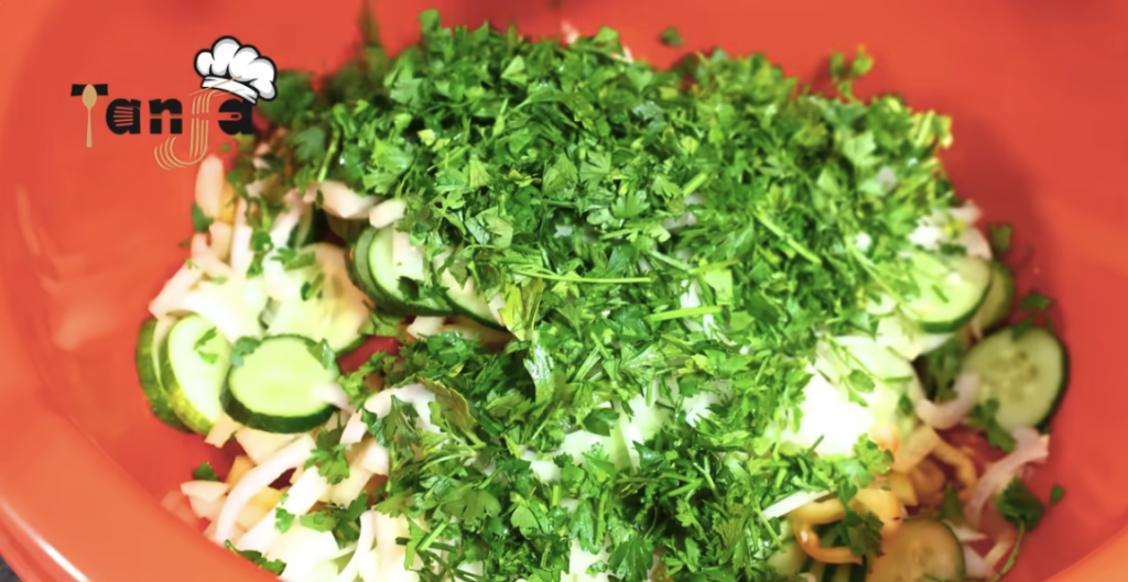 Zeleninový salát na zimu do sklenic – osvědčený domácí recept