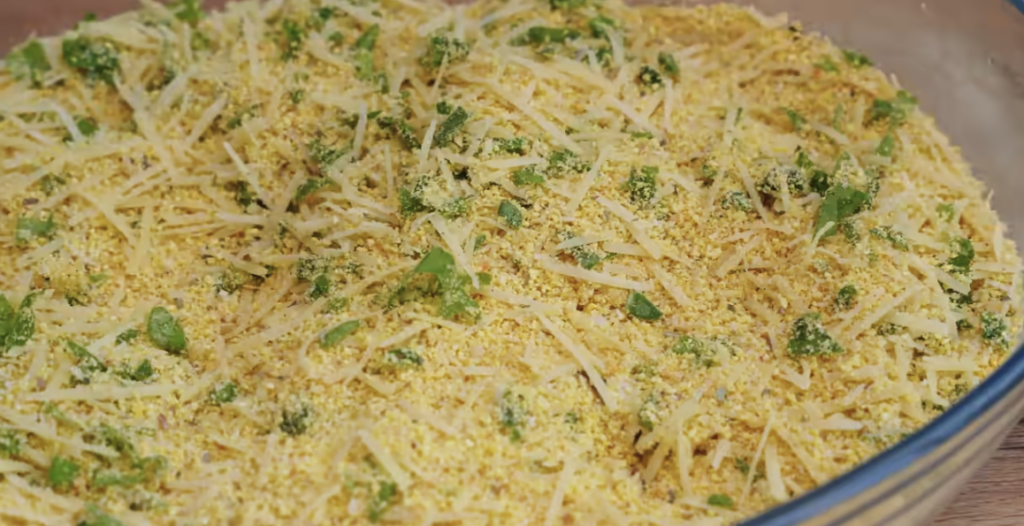 Křupavé cuketové plátky s parmazánem a bylinkovo-česnekovou omáčkou – lehký, voňavý a chutný recept