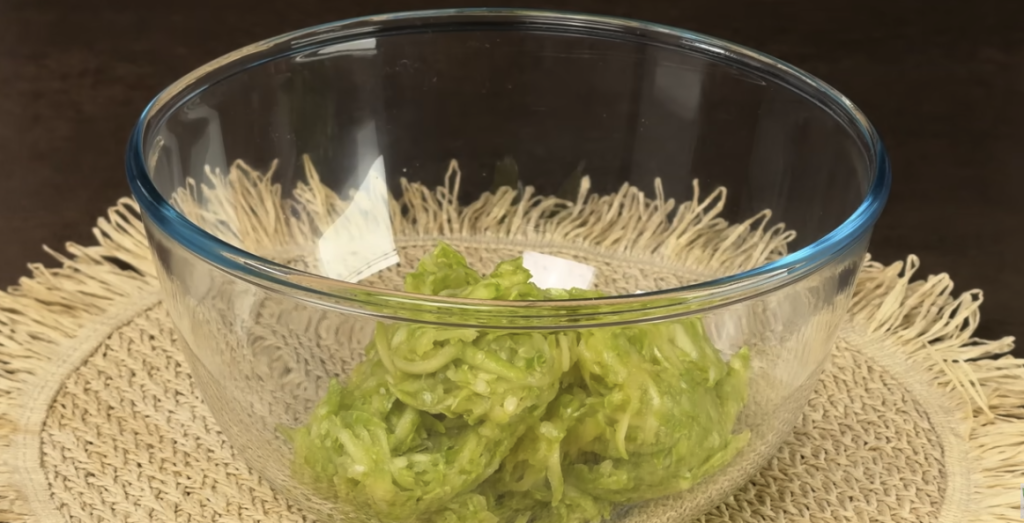 Lehké cuketové roládky plněné špenátem a sýrem z horkovzdušné fritézy