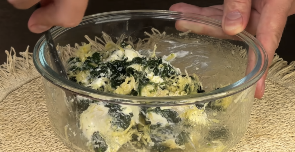 Lehké cuketové roládky plněné špenátem a sýrem z horkovzdušné fritézy