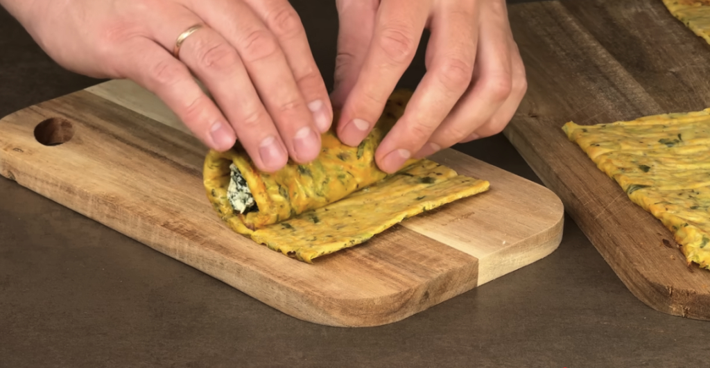 Lehké cuketové roládky plněné špenátem a sýrem z horkovzdušné fritézy
