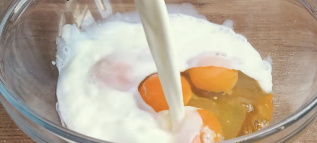 Cuketová spirála z filo těsta s mozzarellou – snadný a efektní slaný koláč