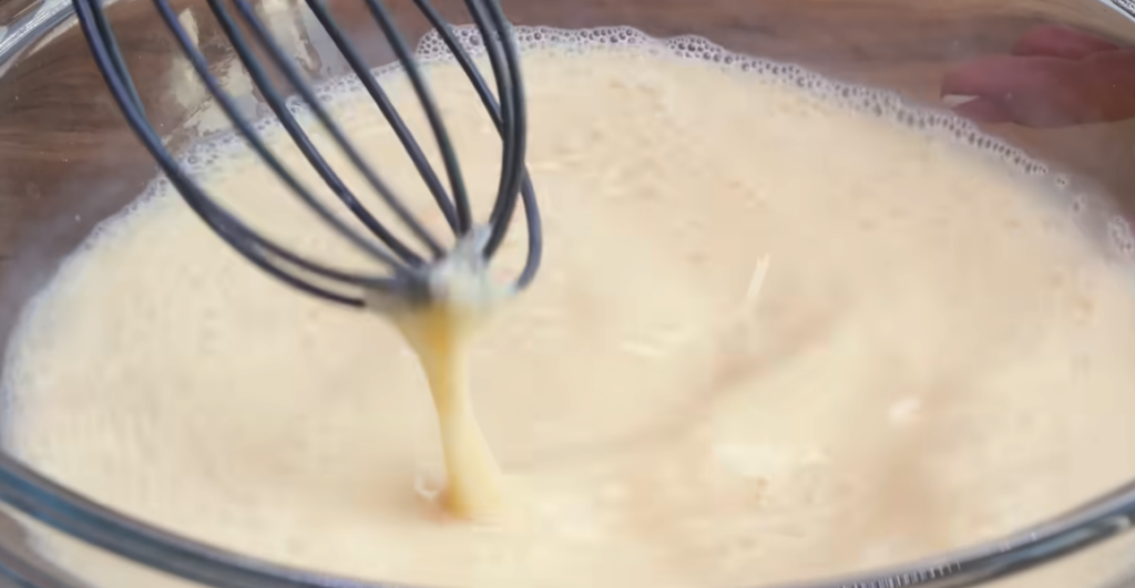 Cuketová spirála z filo těsta s mozzarellou – snadný a efektní slaný koláč