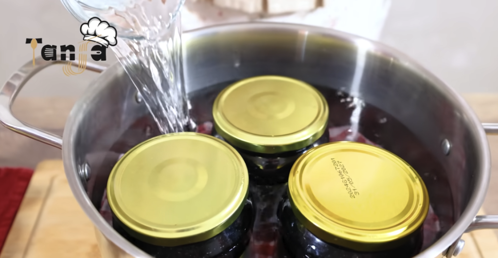 Zavařené ostružiny bez cukru – jednoduchý recept na pasterizaci