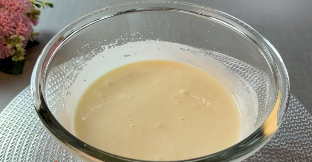 Domácí broskvový koláč s čerstvými broskvemi – snadný a vláčný letní dezert