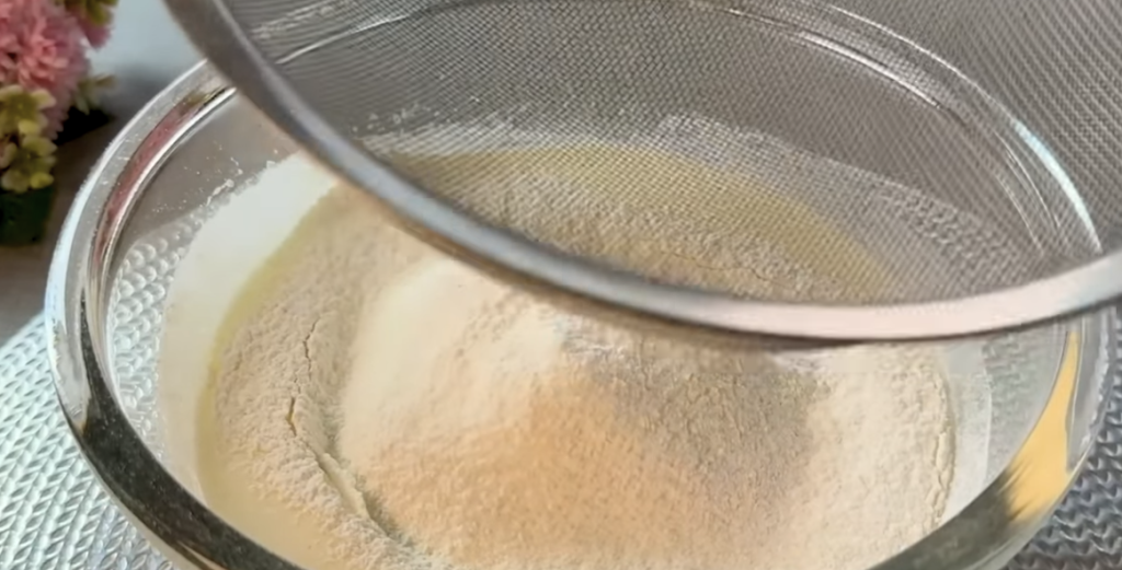 Domácí broskvový koláč s čerstvými broskvemi – snadný a vláčný letní dezert