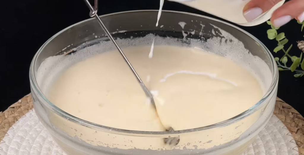 Šťavnatý borůvkový koláč s jogurtem a marmeládou – rychlý moučník