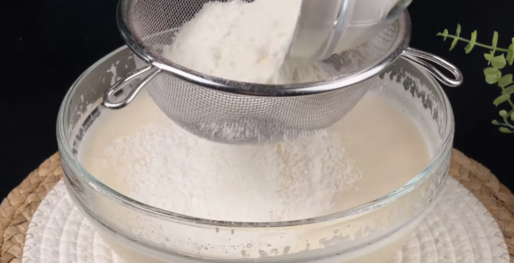 Šťavnatý borůvkový koláč s jogurtem a marmeládou – rychlý moučník