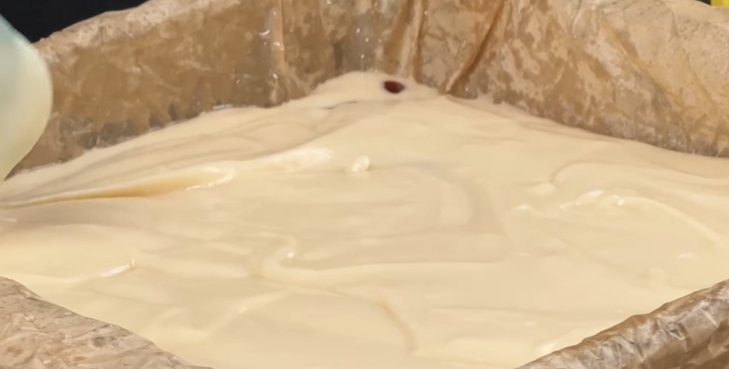 Šťavnatý borůvkový koláč s jogurtem a marmeládou – rychlý moučník