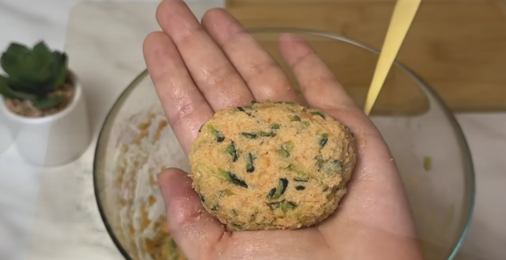 Křupavé čočkovo–cuketové karbanátky – ideální pochoutka plná bílkovin a zeleniny