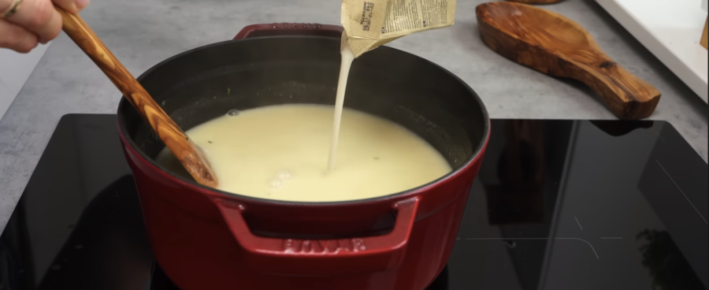 Francouzská česneková polévka Velouté – jemný veganský krém plný chuti