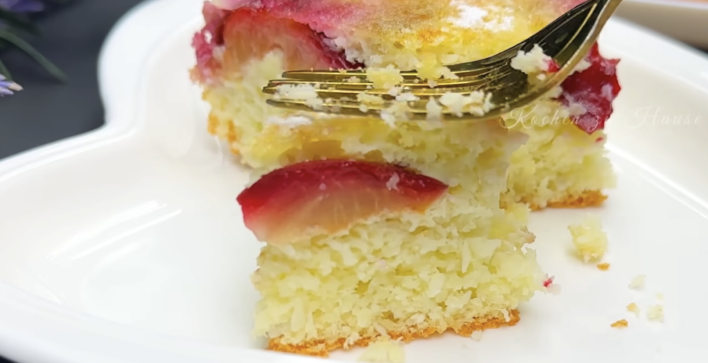 Fit kokosový koláč s ovocem bez mouky – ovocný dezert bez výčitek!