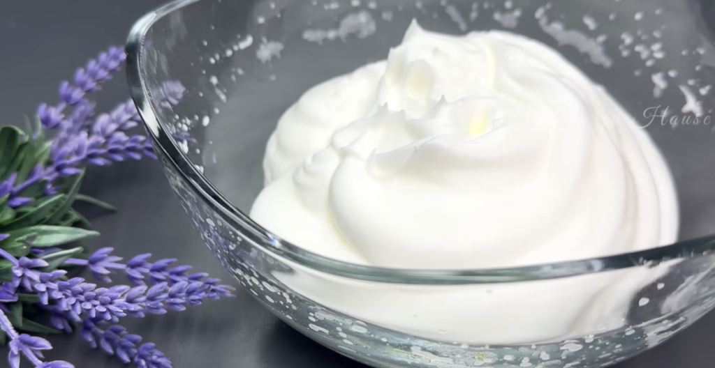 Fit kokosový koláč s ovocem bez mouky – ovocný dezert bez výčitek!