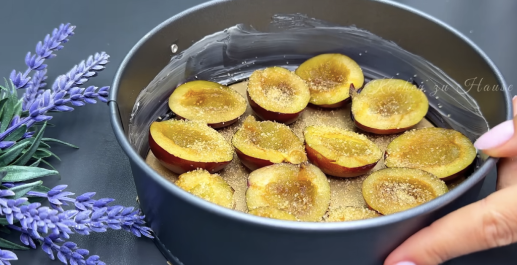 Fit kokosový koláč s ovocem bez mouky – ovocný dezert bez výčitek!