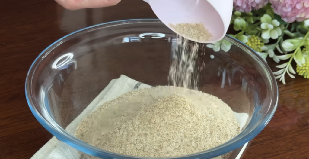 Domácí bezlepkový lněný chléb s psylliem a vysokým obsahem vlákniny