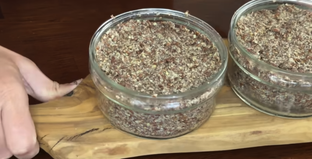 Domácí bezlepkový chléb z lněných semínek – vláčný, sytý a plný vlákniny