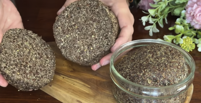 Domácí lněný chléb bez lepku a mouky – snadný recept s vlákninou