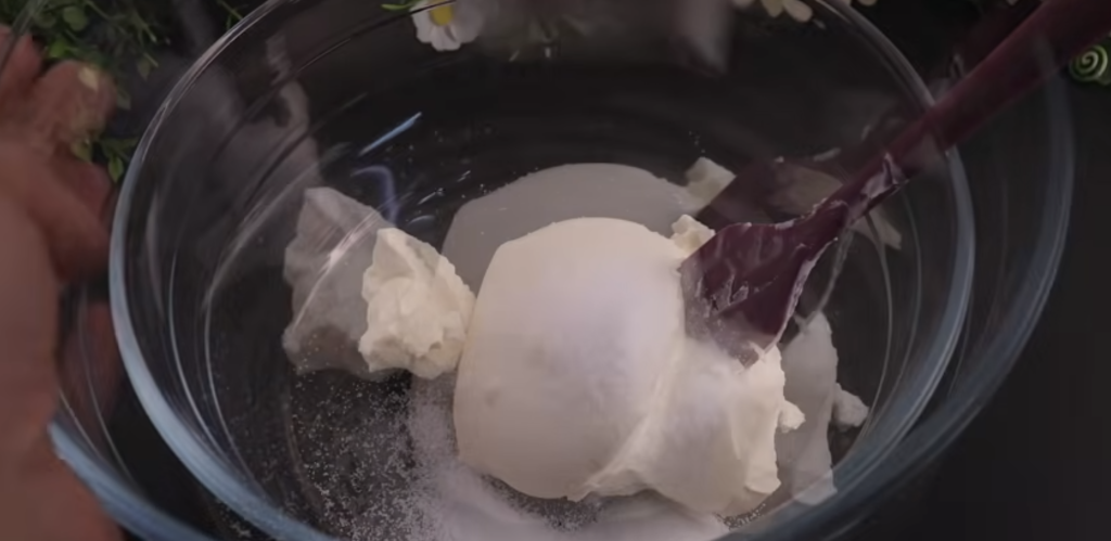 Luxusní kokosový dezert ve stylu Raffaello s piškoty a křupavými oříšky – bez pečení!