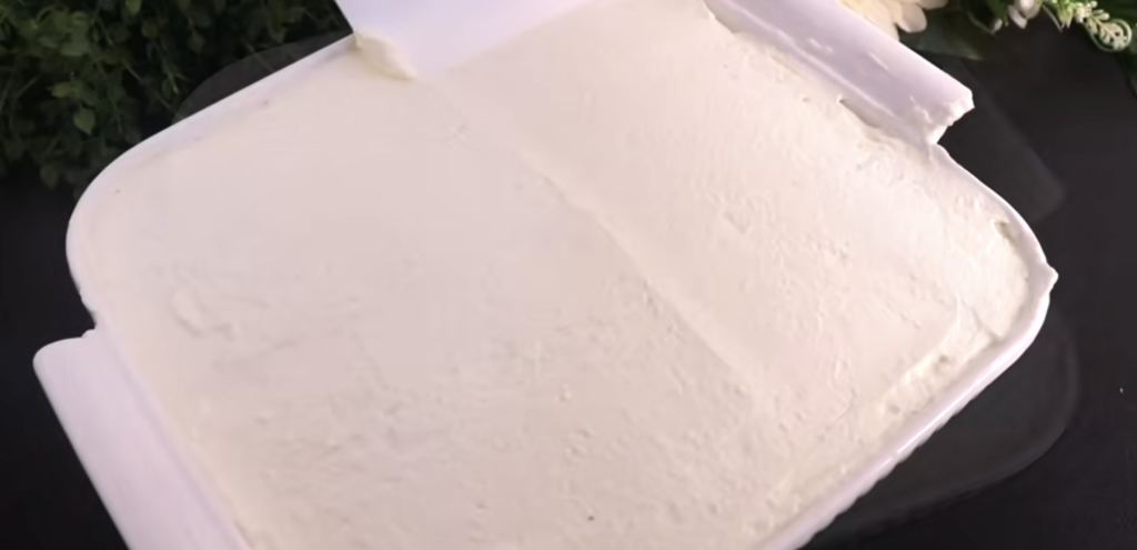 Luxusní kokosový dezert ve stylu Raffaello s piškoty a křupavými oříšky – bez pečení!